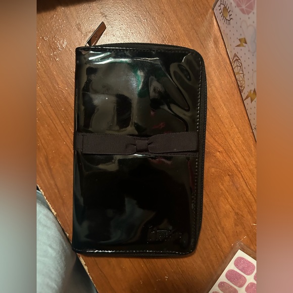 It Brushes for Ulta Black Patent Leather Makeup Travel Case - Picture 1 of 5